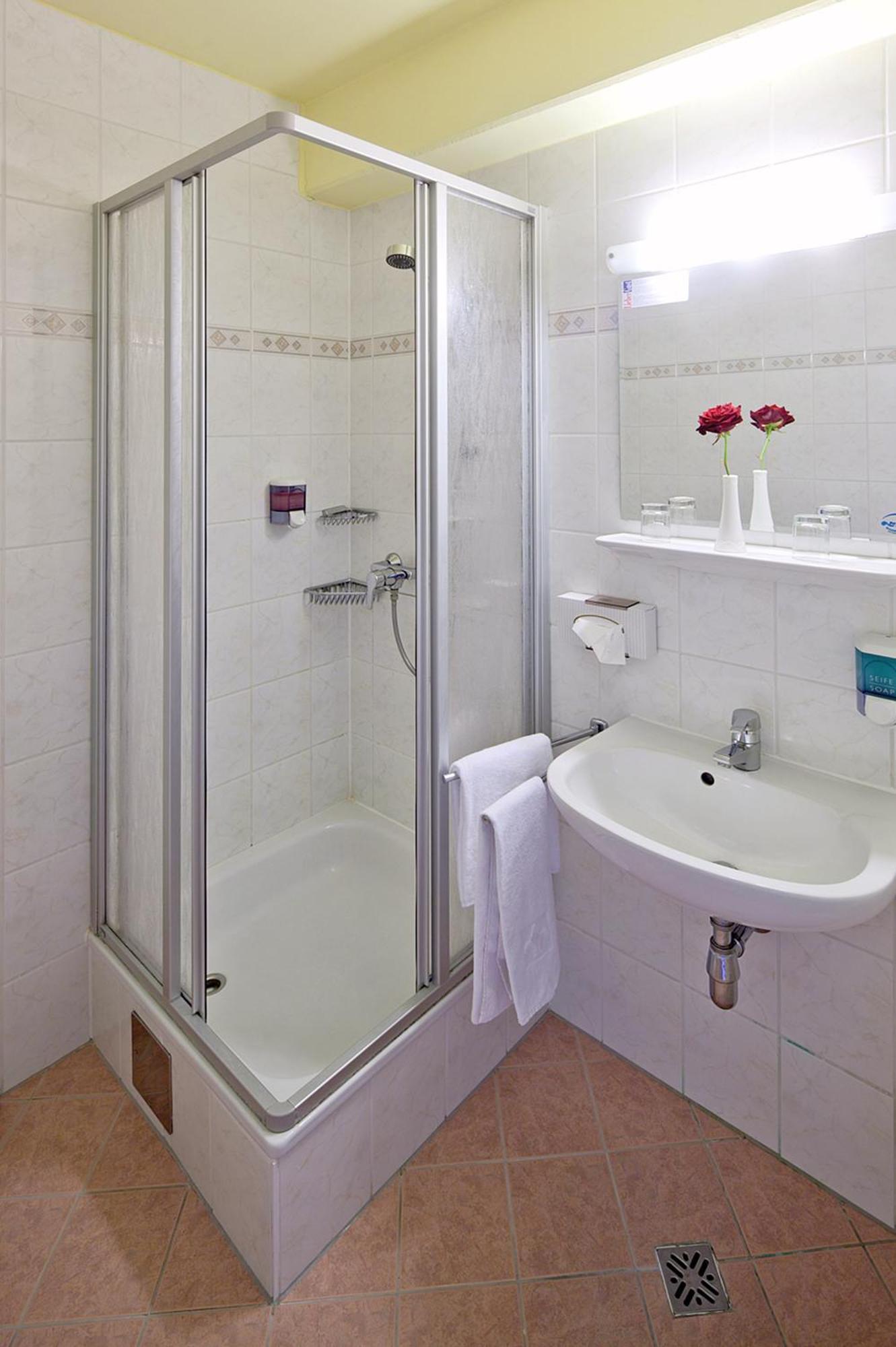 Economy Double Room,1272717934:JPEG